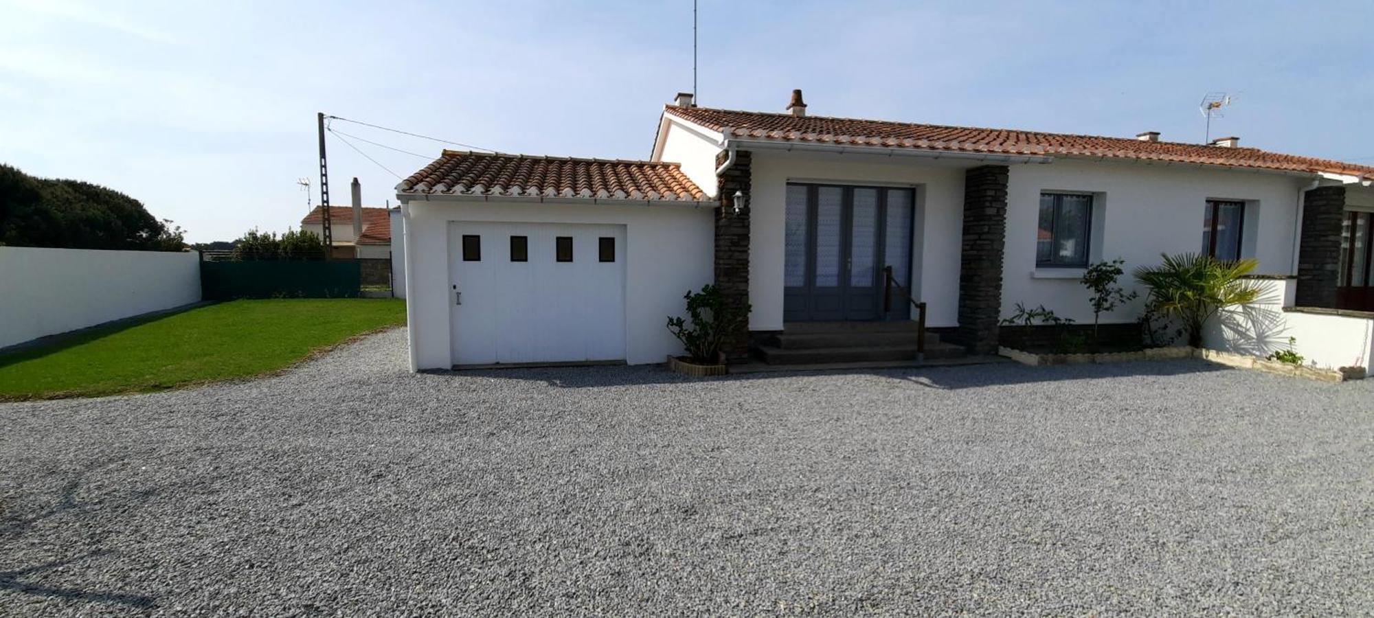 Ma Maison Au Bord De La *