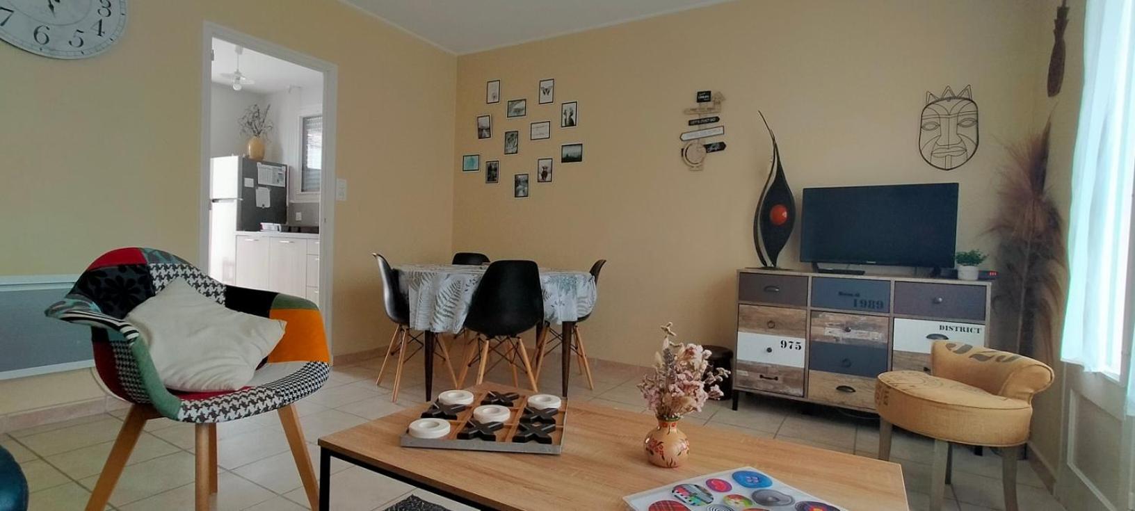 Ma Maison Au Bord De La *